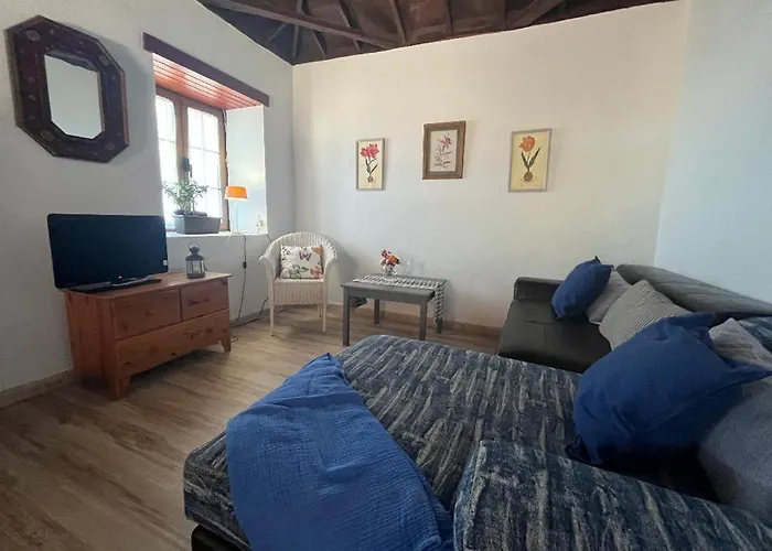 Apartment La Calzada